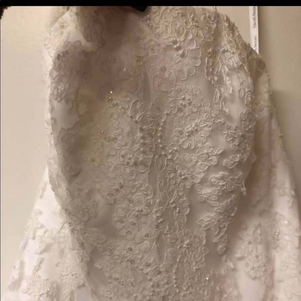 Wedding dress. - Picture 2 of 2